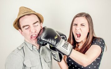 Jak rozwiązać konflikt z szefem?